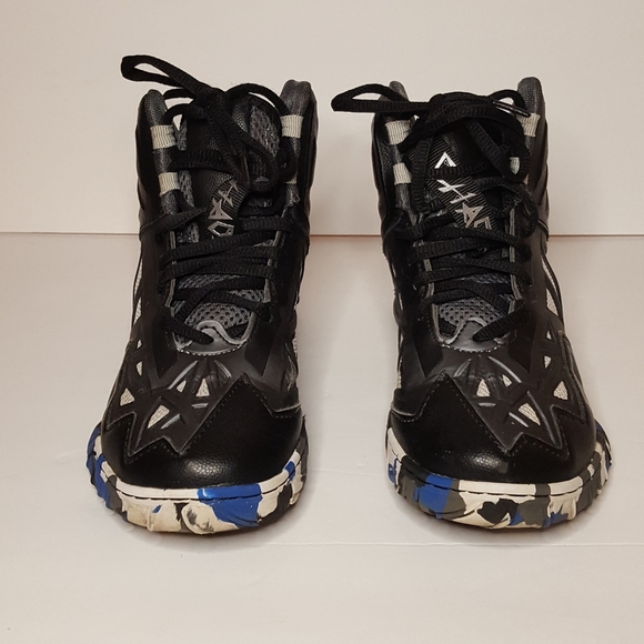 Boys And1 Chaos high top Sneaker - Picture 3 of 13